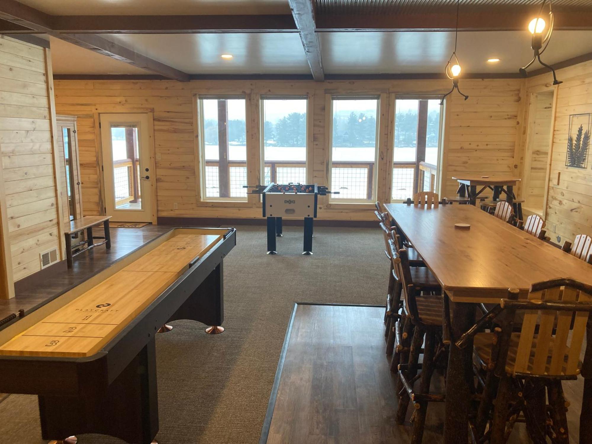 Keweenaw Waters Resort Хоутон Экстерьер фото