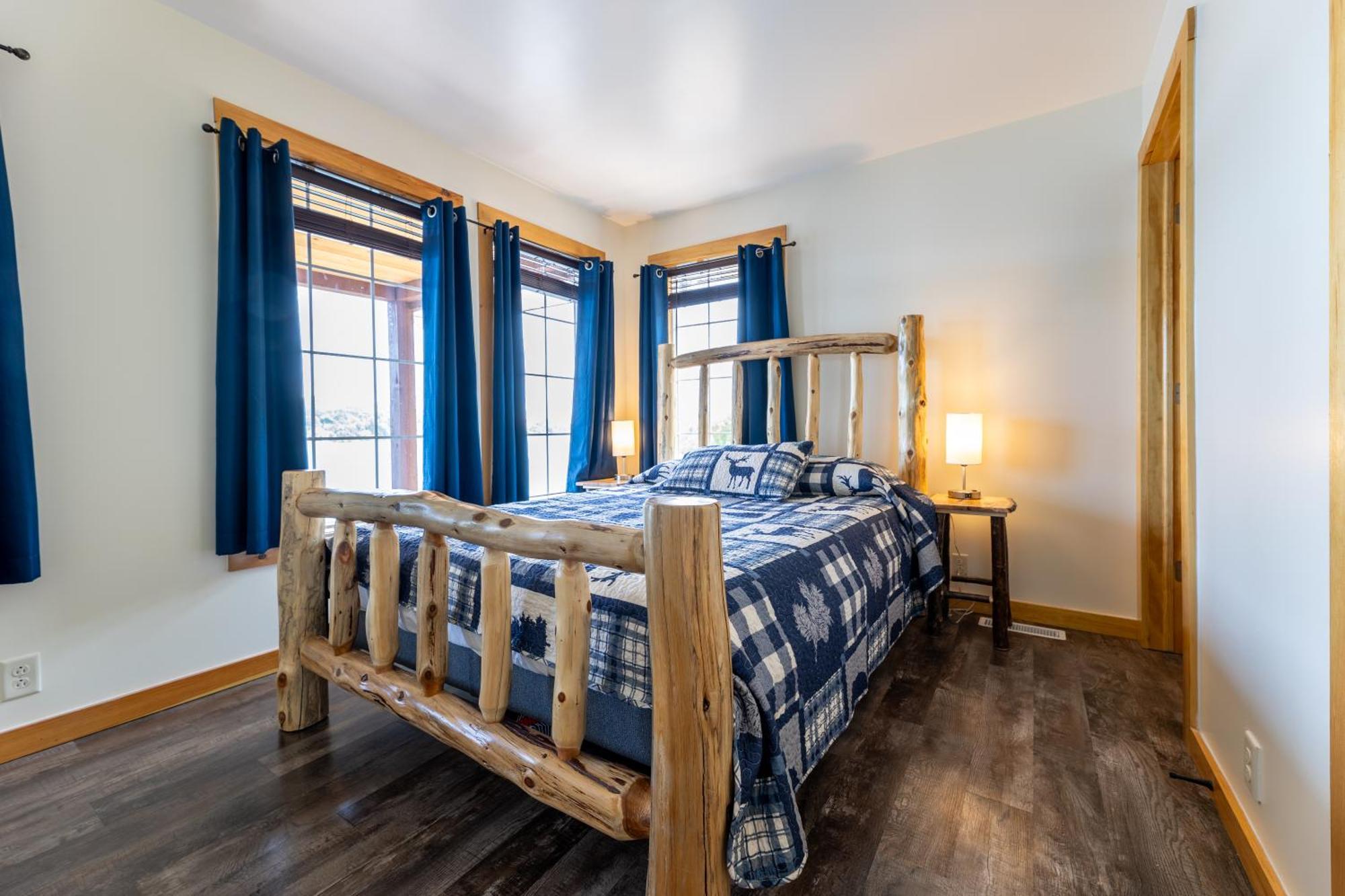 Keweenaw Waters Resort Хоутон Экстерьер фото