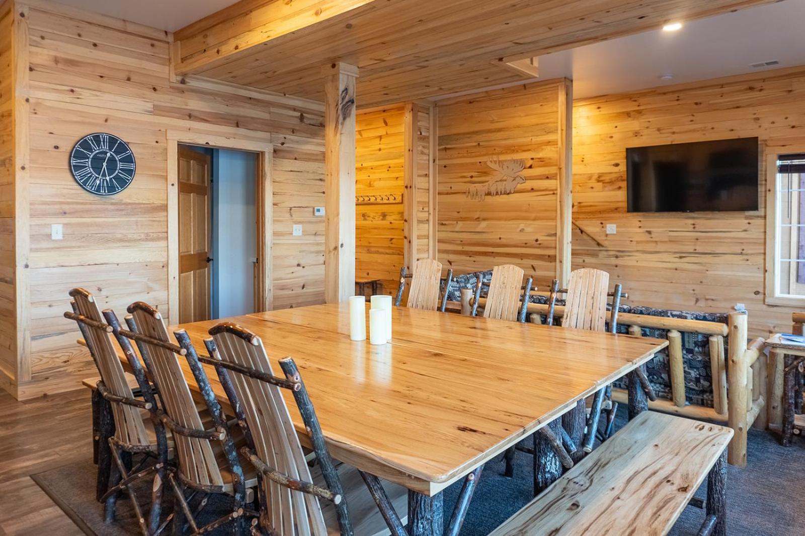Keweenaw Waters Resort Хоутон Экстерьер фото